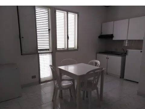 intera palazzina in vendita a Sellia Marina