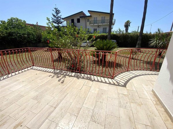 appartamento in vendita a Sellia Marina