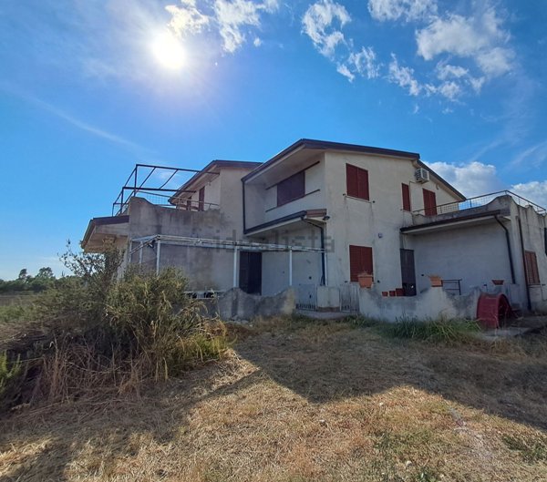 casa indipendente in vendita a Sellia Marina