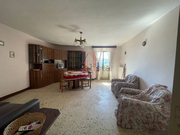 casa indipendente in vendita a Serrastretta