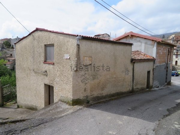 appartamento in vendita a Serrastretta in zona Accaria