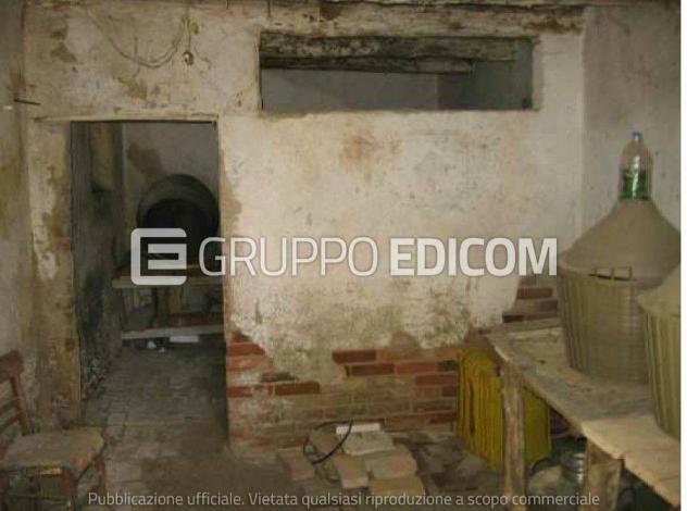 locale commerciale in vendita a Serrastretta in zona Migliuso