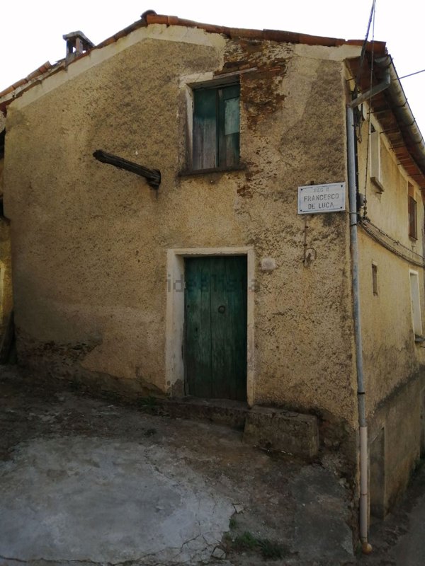 casa indipendente in vendita a Serrastretta