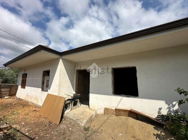casa indipendente in vendita a Serrastretta in zona Cancello