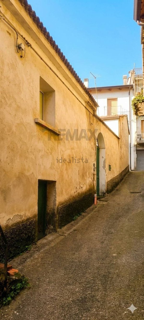 casa indipendente in vendita a Serrastretta in zona Angoli