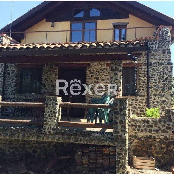 casa indipendente in vendita a Serrastretta in zona San Michele