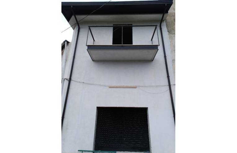 casa indipendente in vendita a Serrastretta