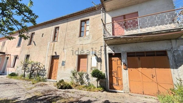 casa semindipendente in vendita a Serrastretta