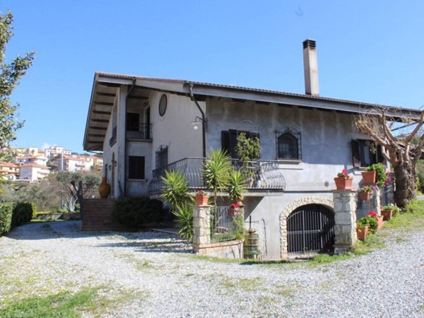 casa indipendente in vendita a Settingiano