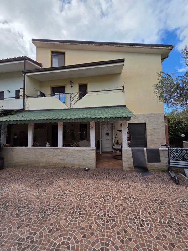 casa indipendente in vendita a Settingiano