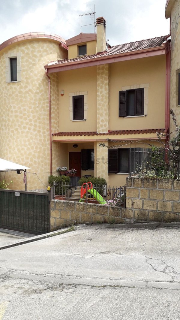 casa indipendente in vendita a Settingiano in zona Martelletto