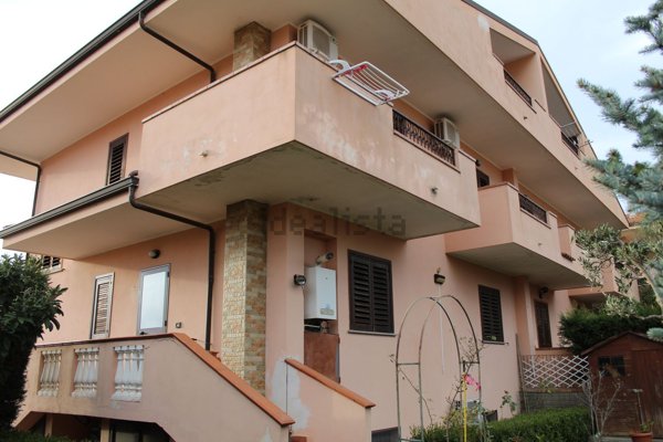 casa indipendente in vendita a Settingiano