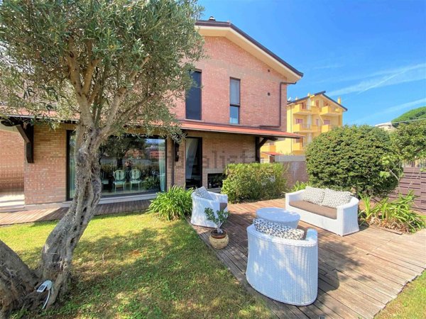 casa indipendente in vendita a Settingiano in zona Martelletto