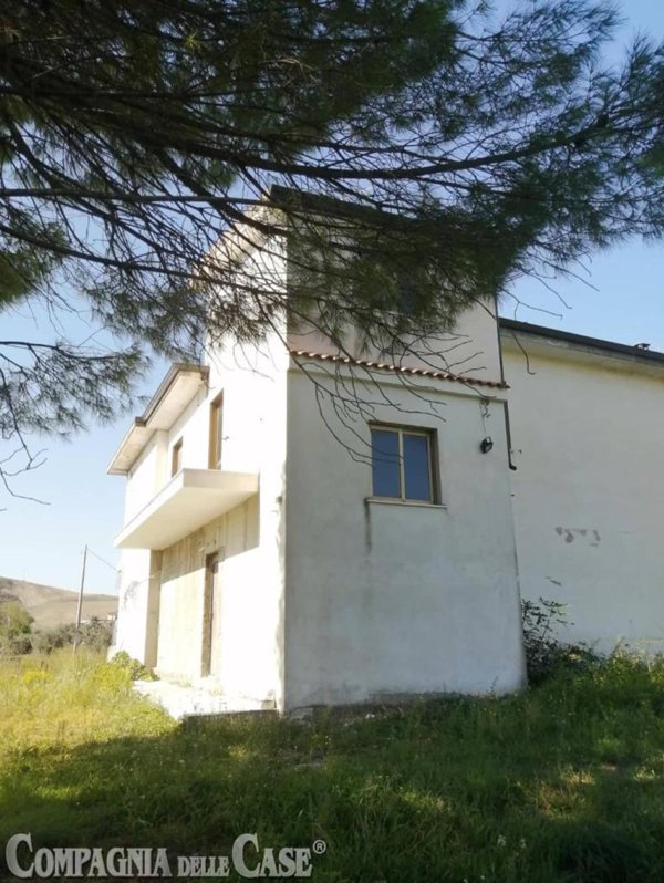 casa indipendente in vendita a Simeri Crichi in zona Apostolello
