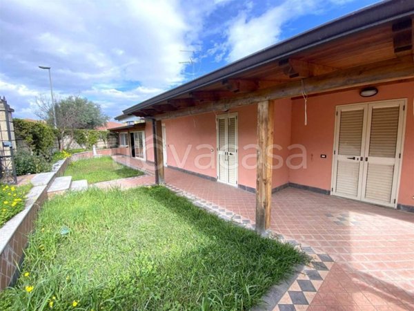 casa indipendente in vendita a Simeri Crichi in zona Simeri Mare