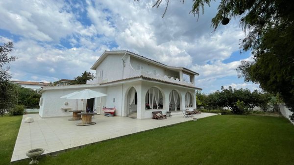 casa indipendente in vendita a Simeri Crichi