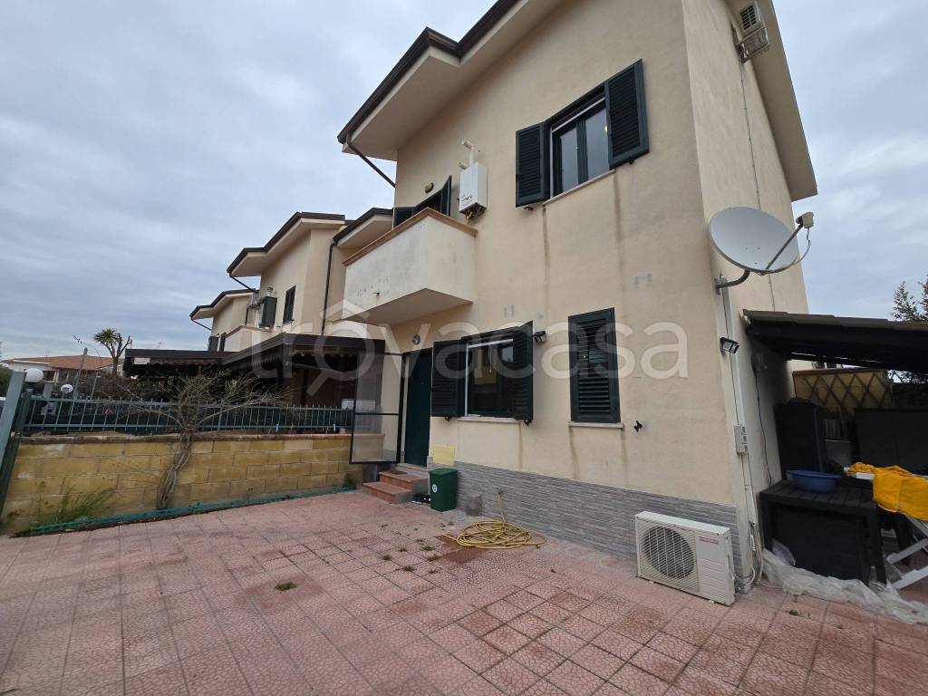 casa indipendente in vendita a Simeri Crichi in zona Simeri Mare