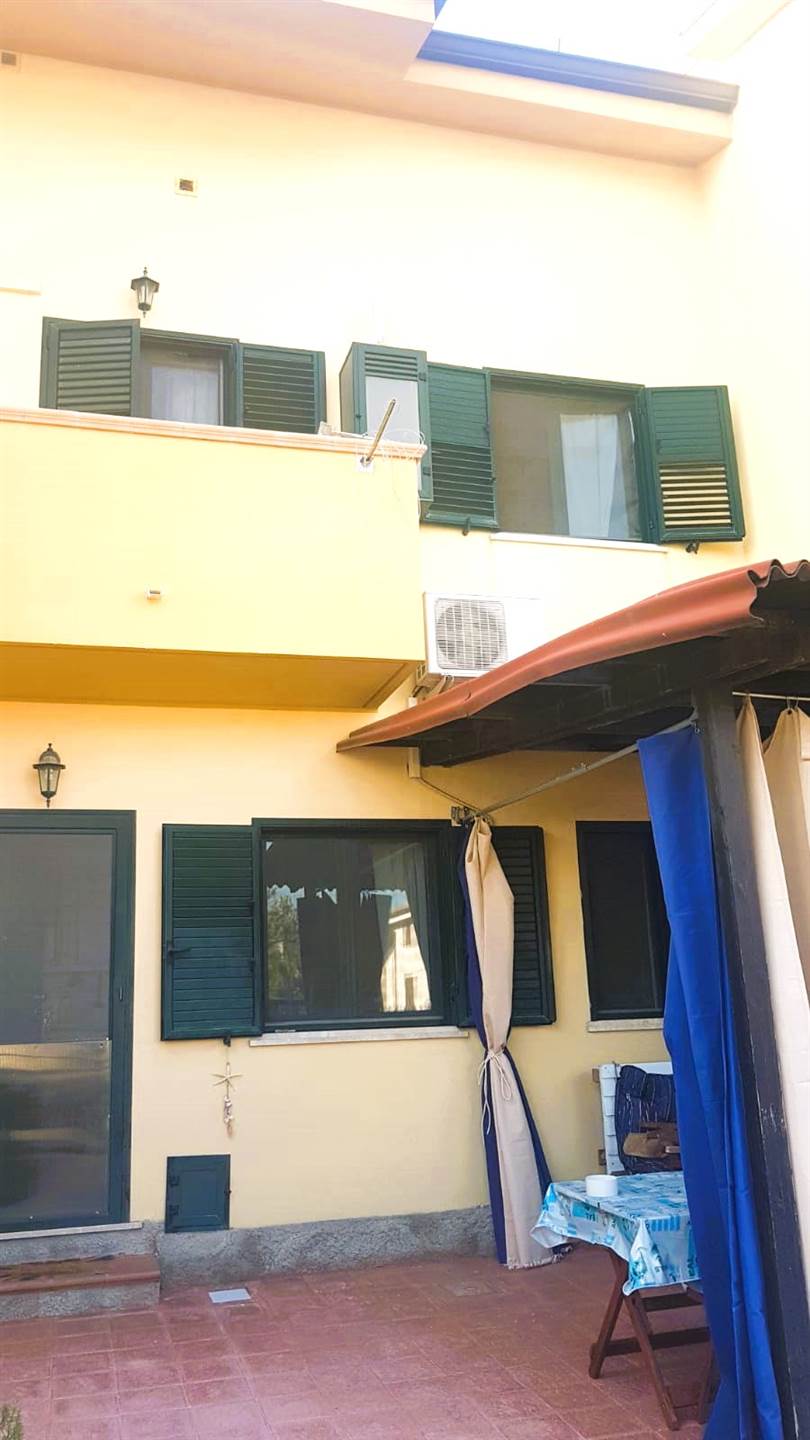 villa in vendita a Simeri Crichi in zona Simeri Mare