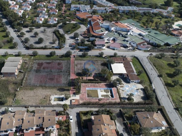 locale commerciale in vendita a Simeri Crichi in zona Simeri