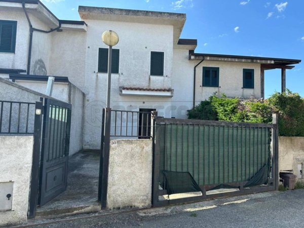 casa indipendente in vendita a Simeri Crichi in zona Simeri Mare