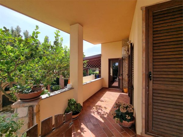 casa indipendente in vendita a Simeri Crichi in zona Simeri Mare