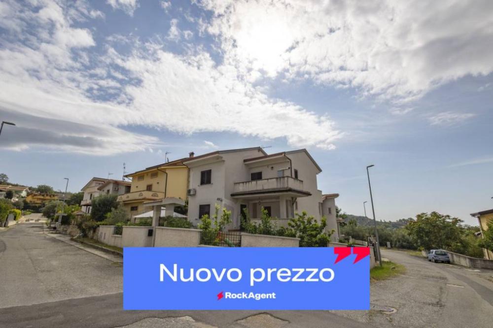 casa indipendente in vendita a Simeri Crichi in zona Simeri