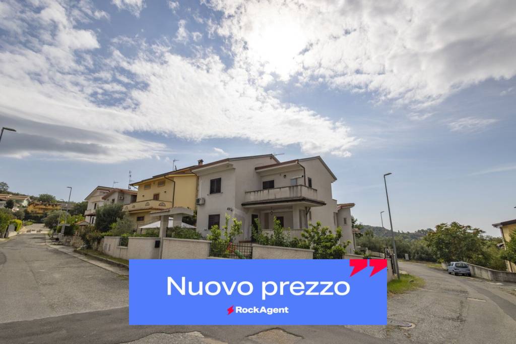casa indipendente in vendita a Simeri Crichi in zona Simeri
