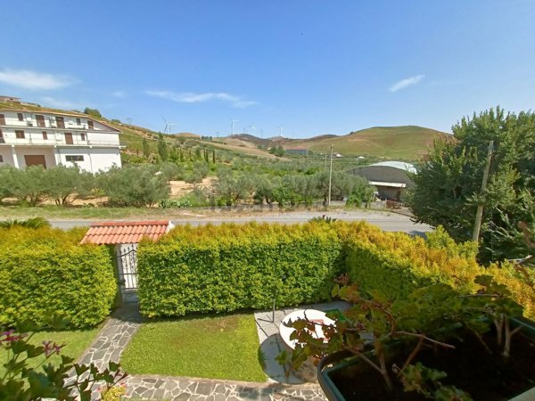 casa indipendente in vendita a Simeri Crichi