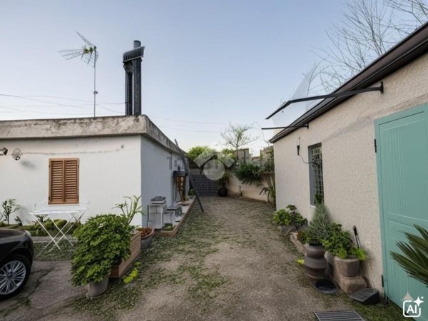 casa indipendente in vendita a Simeri Crichi in zona Roccani