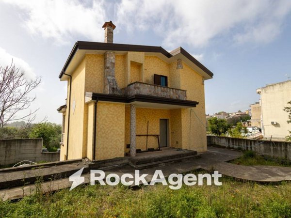 casa indipendente in vendita a Simeri Crichi in zona Simeri
