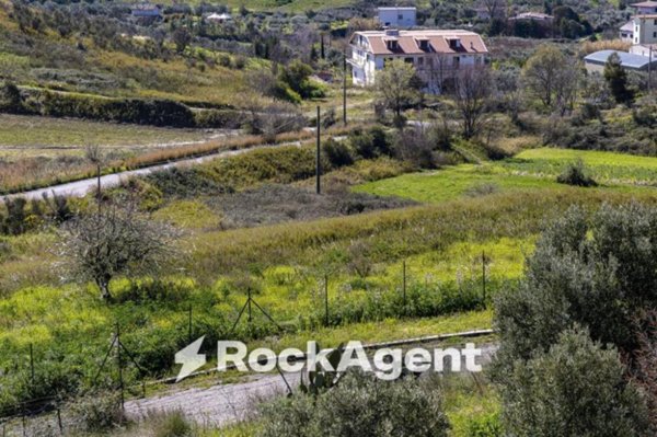 terreno in vendita a Simeri Crichi
