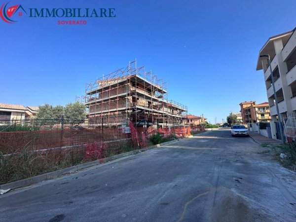 casa indipendente in vendita a Soverato