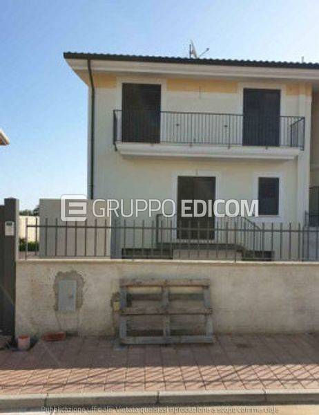 casa indipendente in vendita a Soverato
