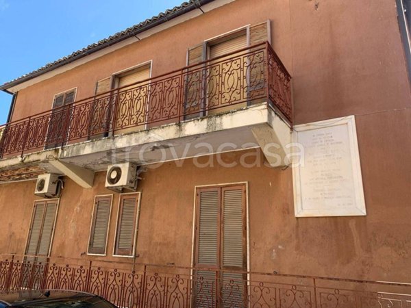 casa indipendente in vendita a Soverato