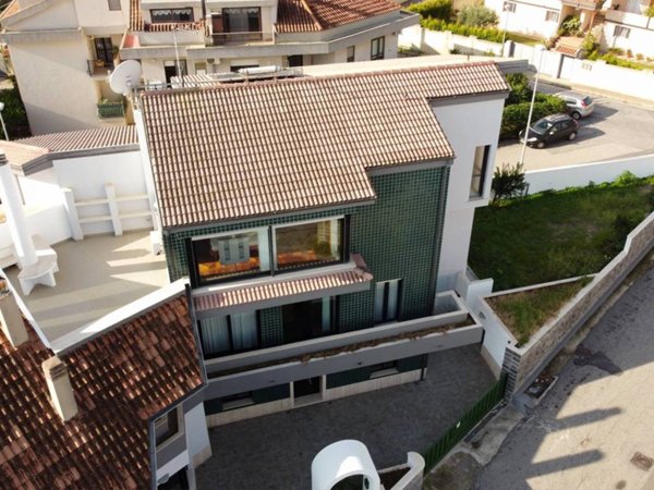 casa indipendente in vendita a Soverato