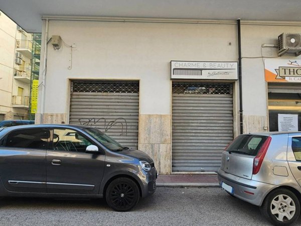 locale commerciale in vendita a Soverato