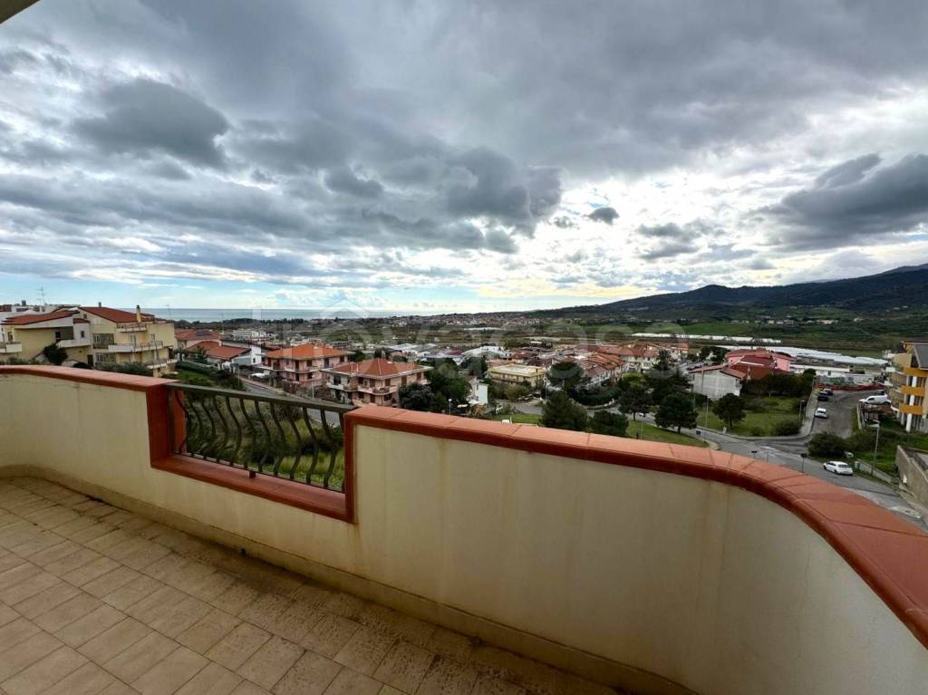casa indipendente in vendita a Soverato