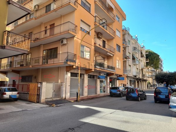 locale commerciale in vendita a Soverato