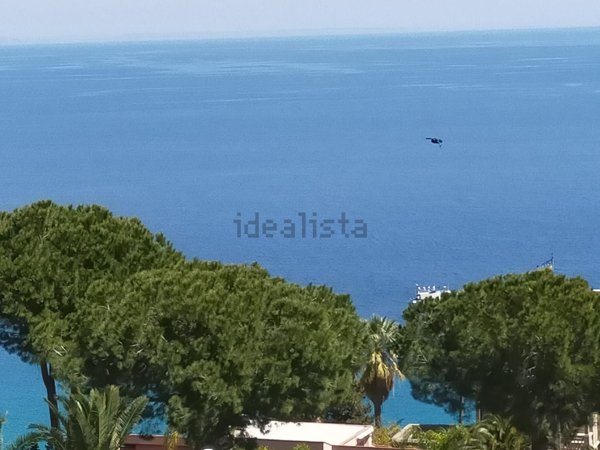 casa indipendente in vendita a Soverato