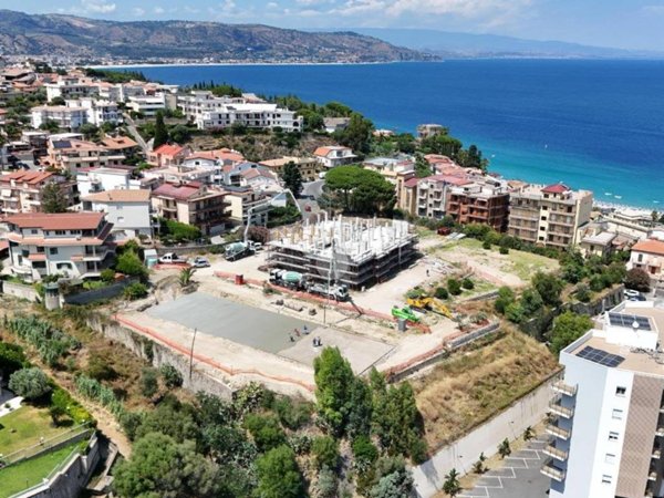 casa indipendente in vendita a Soverato