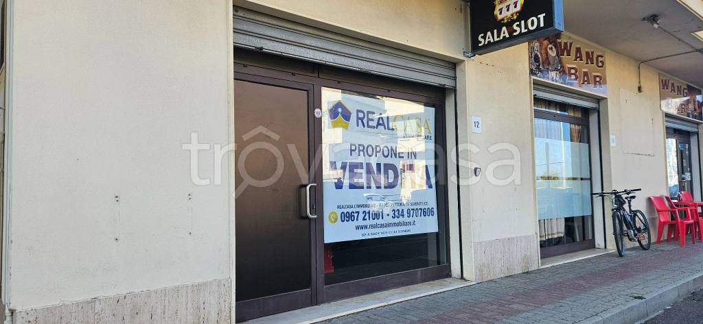 negozio in vendita a Soverato