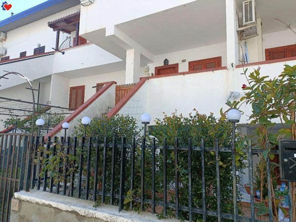 appartamento in vendita a Squillace in zona Squillace Lido