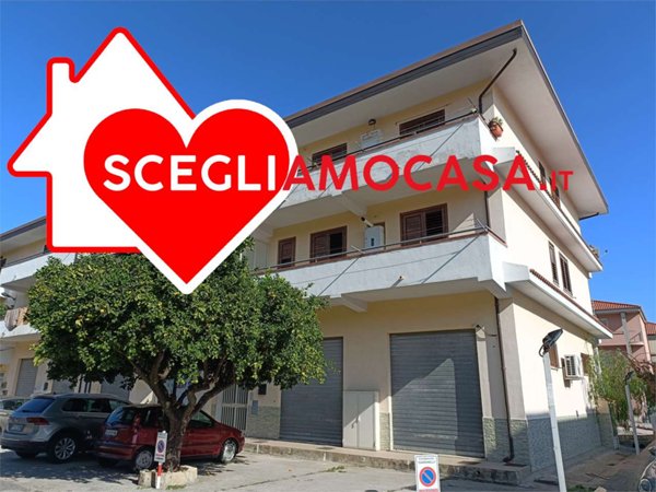 appartamento in vendita a Squillace in zona Squillace Lido