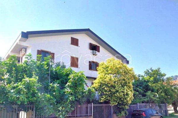 casa indipendente in vendita a Squillace in zona Squillace Lido