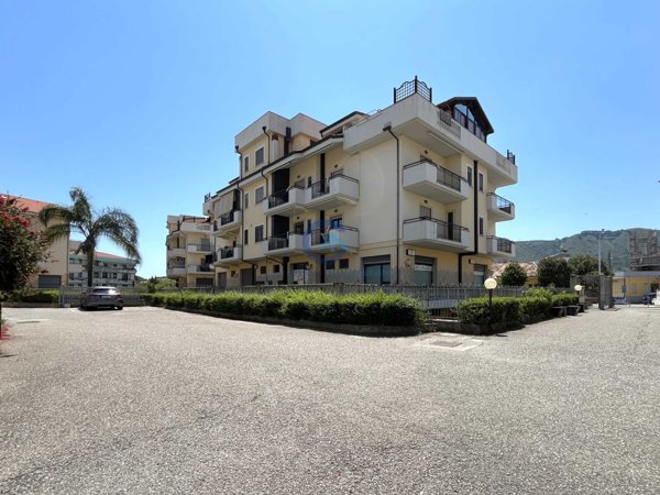 appartamento in vendita a Squillace in zona Squillace Lido