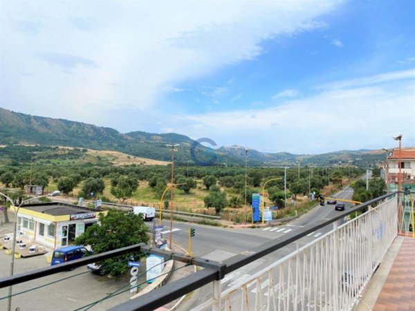 appartamento in vendita a Squillace in zona Squillace Lido