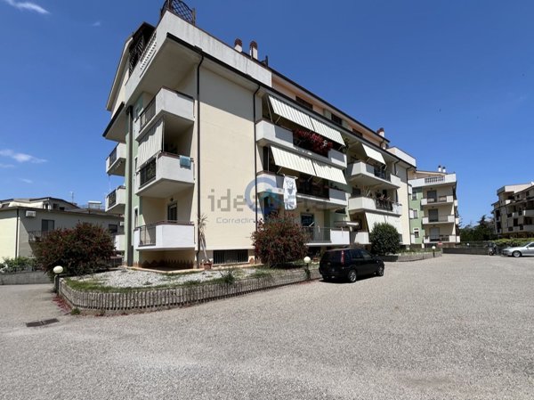 appartamento in vendita a Squillace in zona Squillace Lido