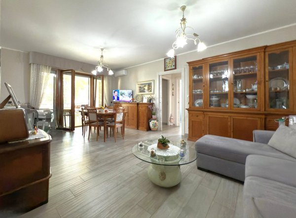 appartamento in vendita a Squillace in zona Squillace Lido