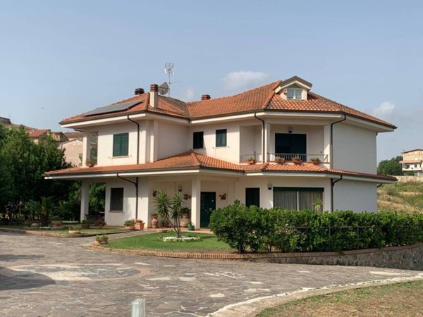 casa indipendente in vendita a Squillace