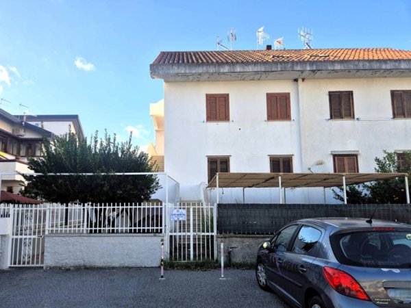 casa indipendente in vendita a Squillace in zona Squillace Lido